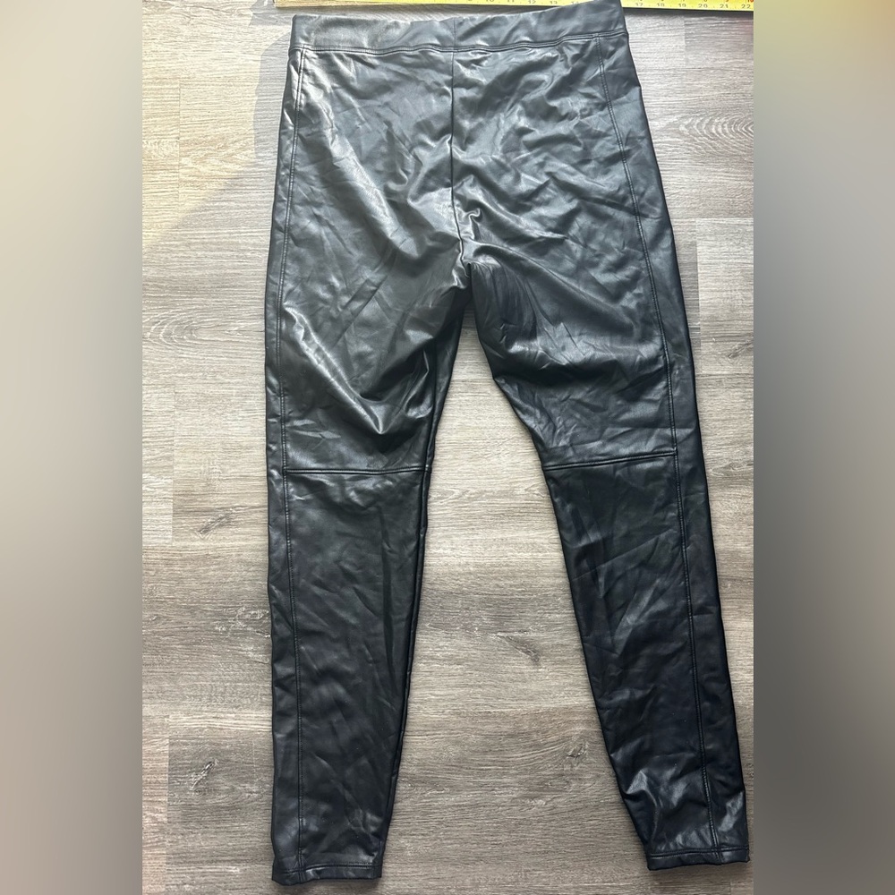Express New Black Faux Leather Leggings Size Medium - Picture 5 of 5